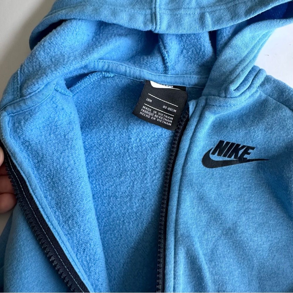 Nike Jacket - Picture 3 of 4